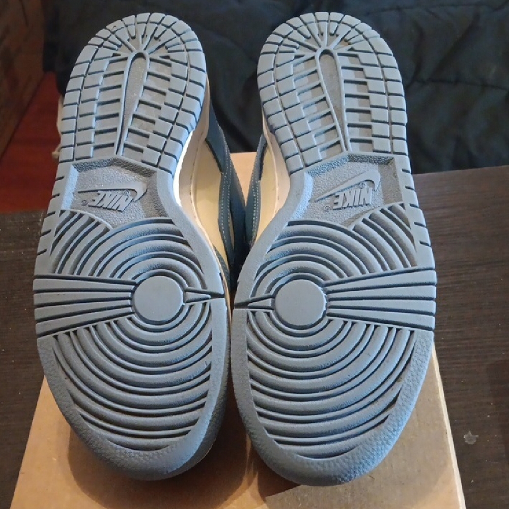 Nike Dunk Low (GS) "Blue Beyond Beach" Mens 7Y Girls 8.5 EUC - Picture 9 of 9
